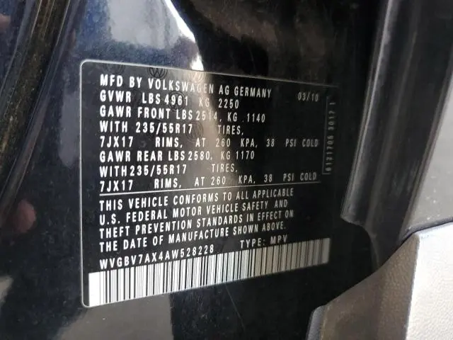 2010 VOLKSWAGEN TIGUAN SE  