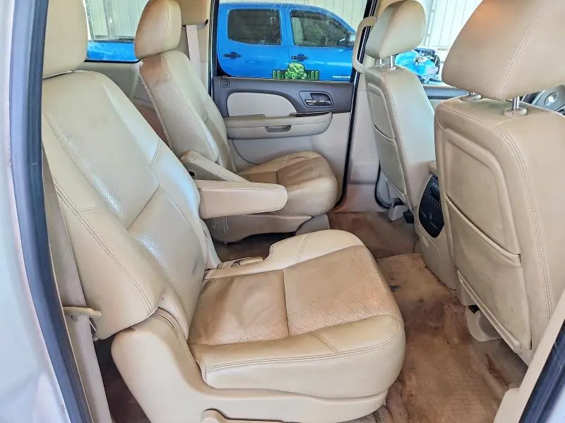 2011 CHEVROLET SUBURBAN K1500 LTZ  