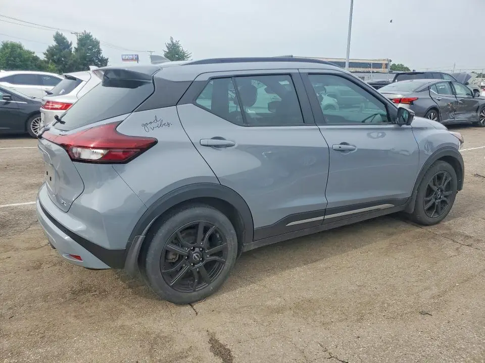 2023 NISSAN KICKS SR  