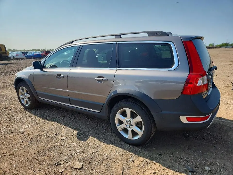 2010 VOLVO XC70 3.2  