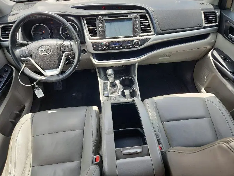 2018 TOYOTA HIGHLANDER XLE  
