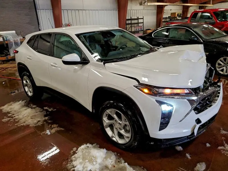 2024 CHEVROLET TRAX LS  