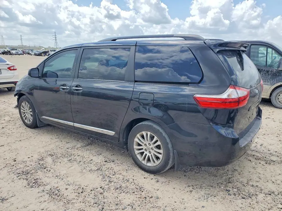 2015 TOYOTA SIENNA XLE PREMIUM 8-PASSENGER  