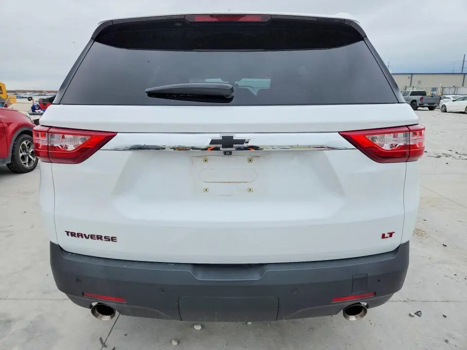 2021 CHEVROLET TRAVERSE LT  
