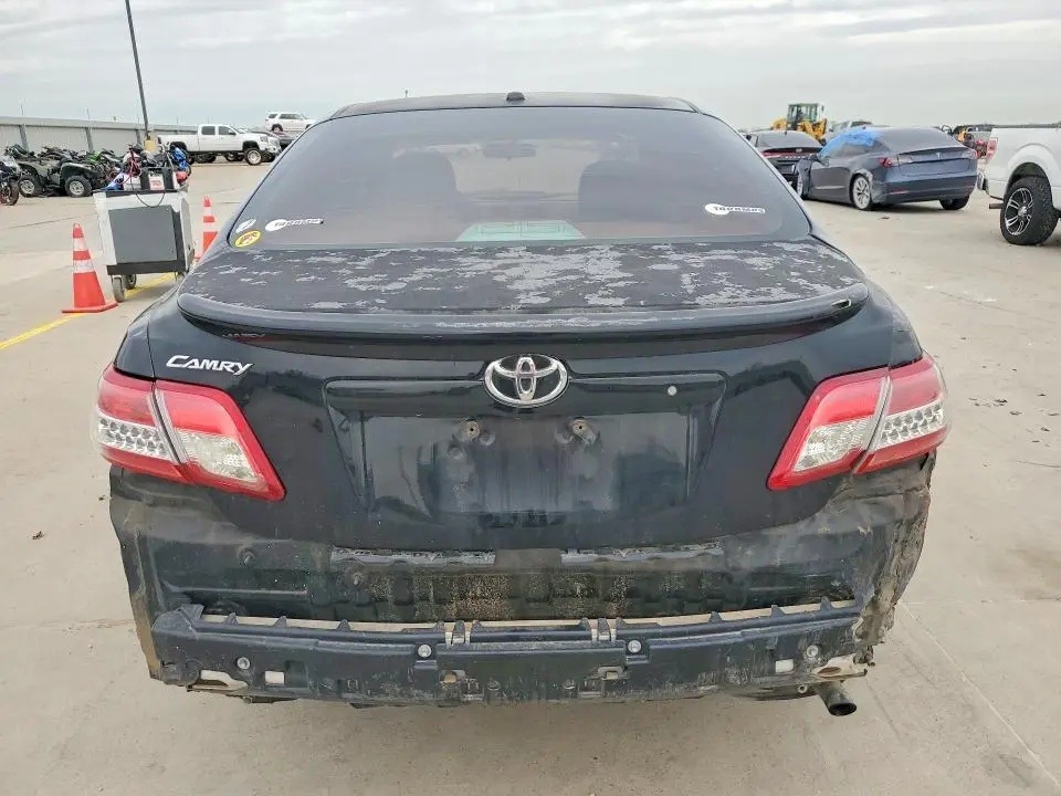 2011 TOYOTA CAMRY BASE  