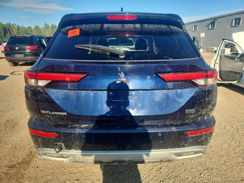 2022 MITSUBISHI OUTLANDER SE  