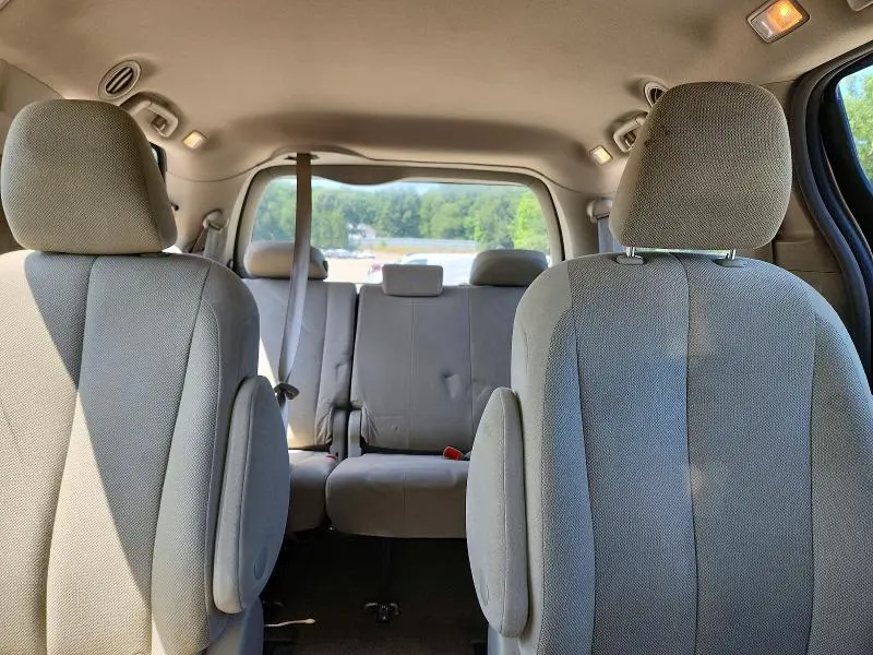 2013 TOYOTA SIENNA L 7-PASSENGER  