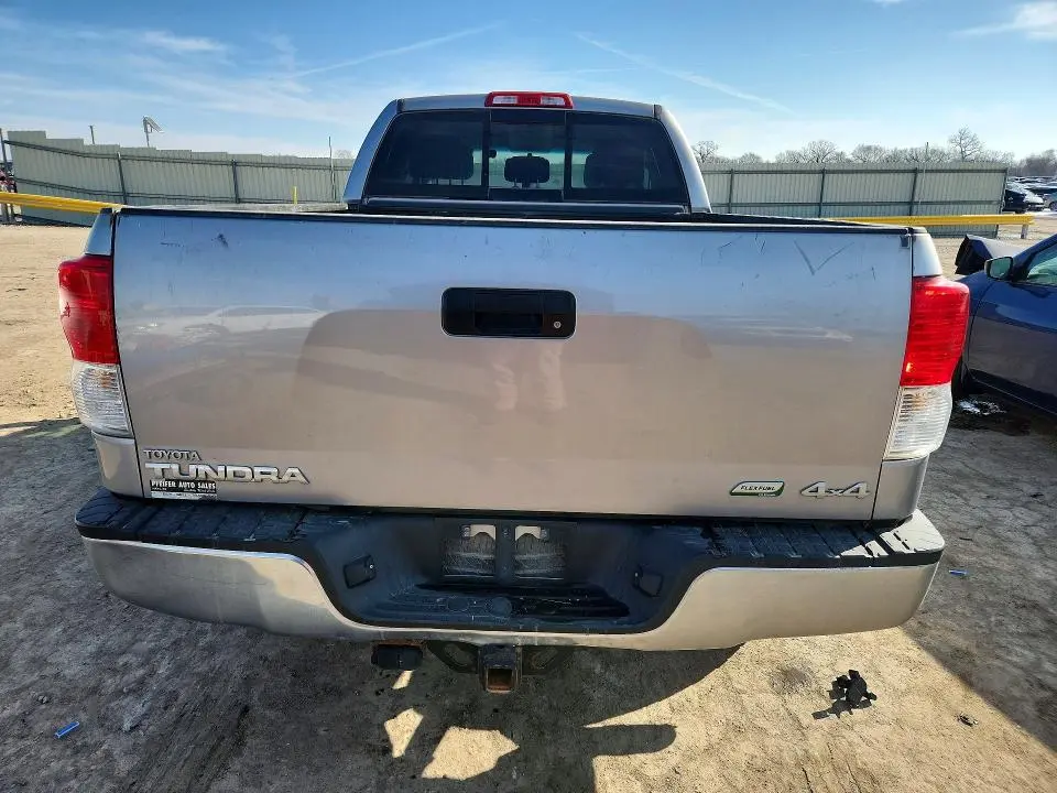 2010 TOYOTA TUNDRA   