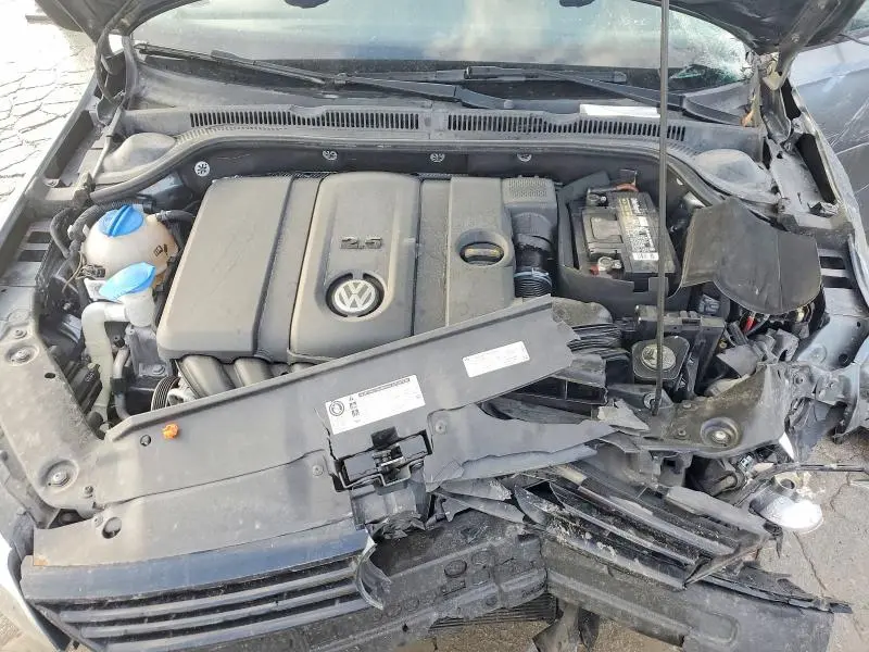 2012 VOLKSWAGEN JETTA SE  