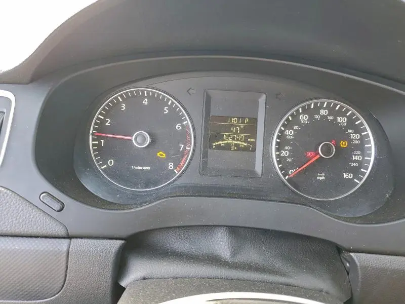 2012 VOLKSWAGEN JETTA SE  