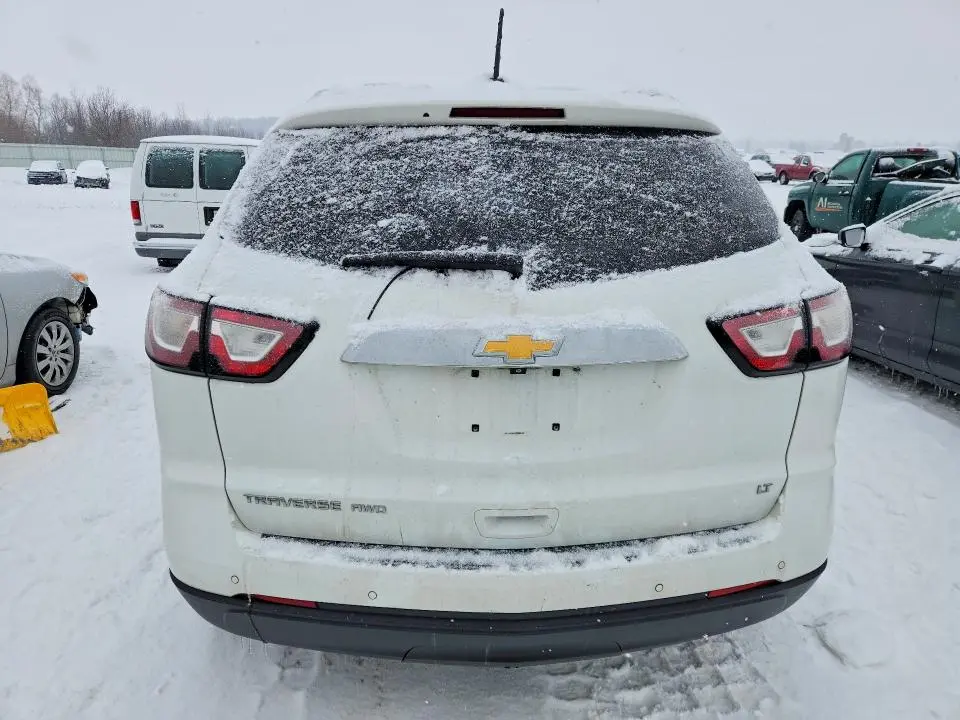 2017 CHEVROLET TRAVERSE LT  