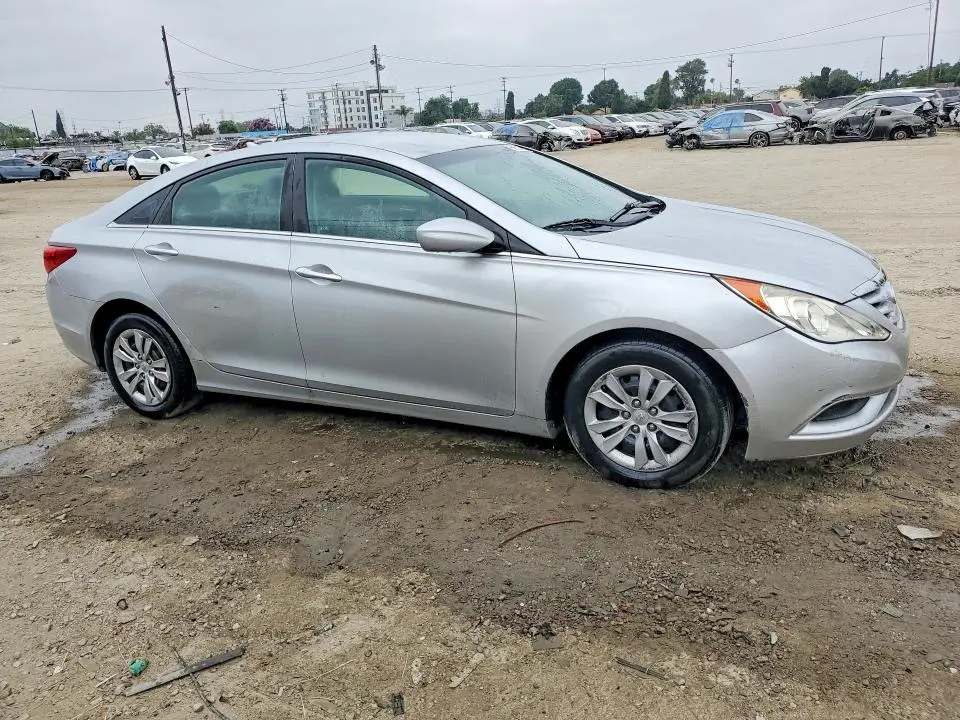 2011 HYUNDAI SONATA GLS  