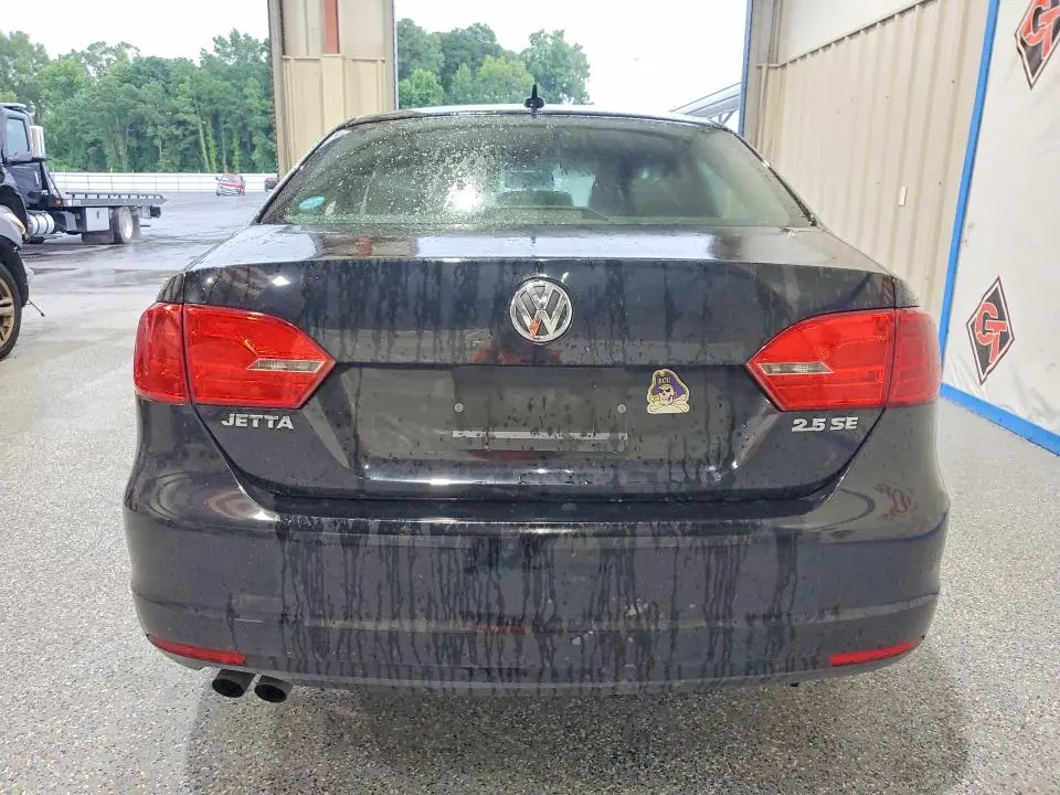 2012 VOLKSWAGEN JETTA SE  