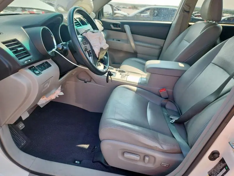 2012 TOYOTA HIGHLANDER BASE  