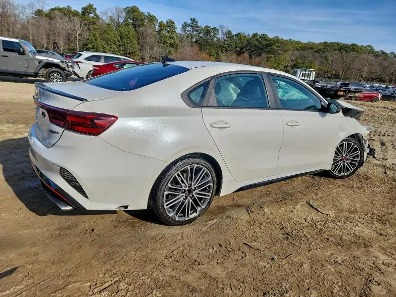 2023 KIA FORTE GT  