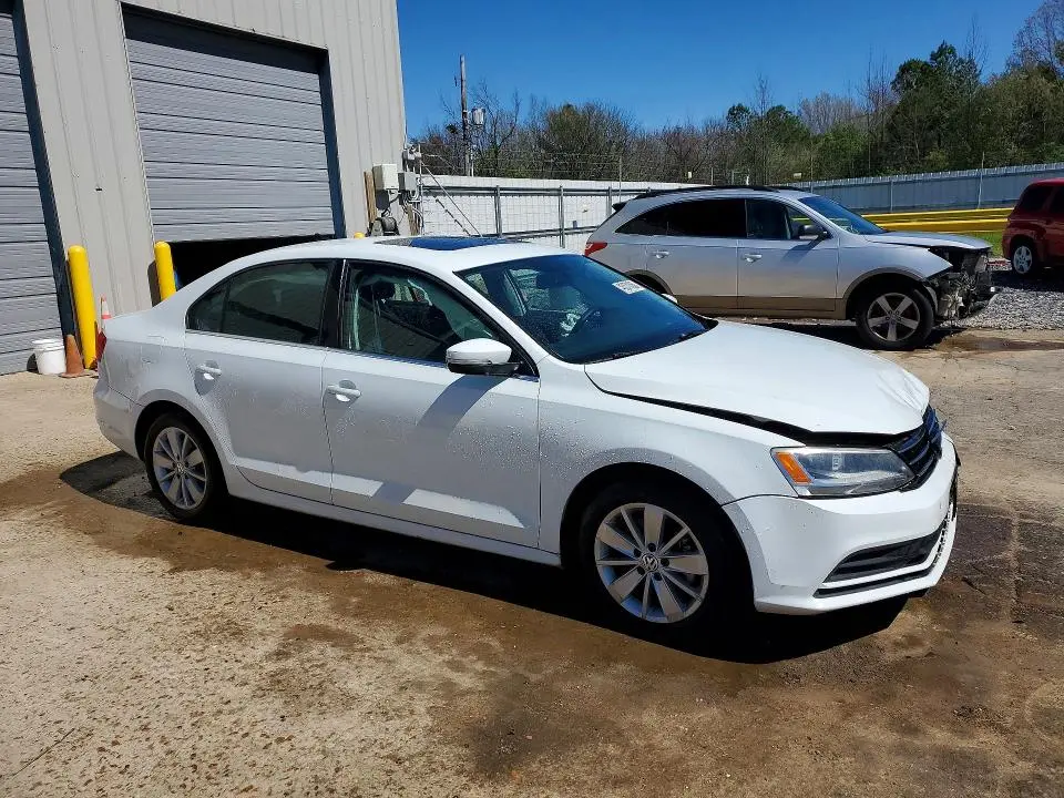 2015 VOLKSWAGEN JETTA SE  