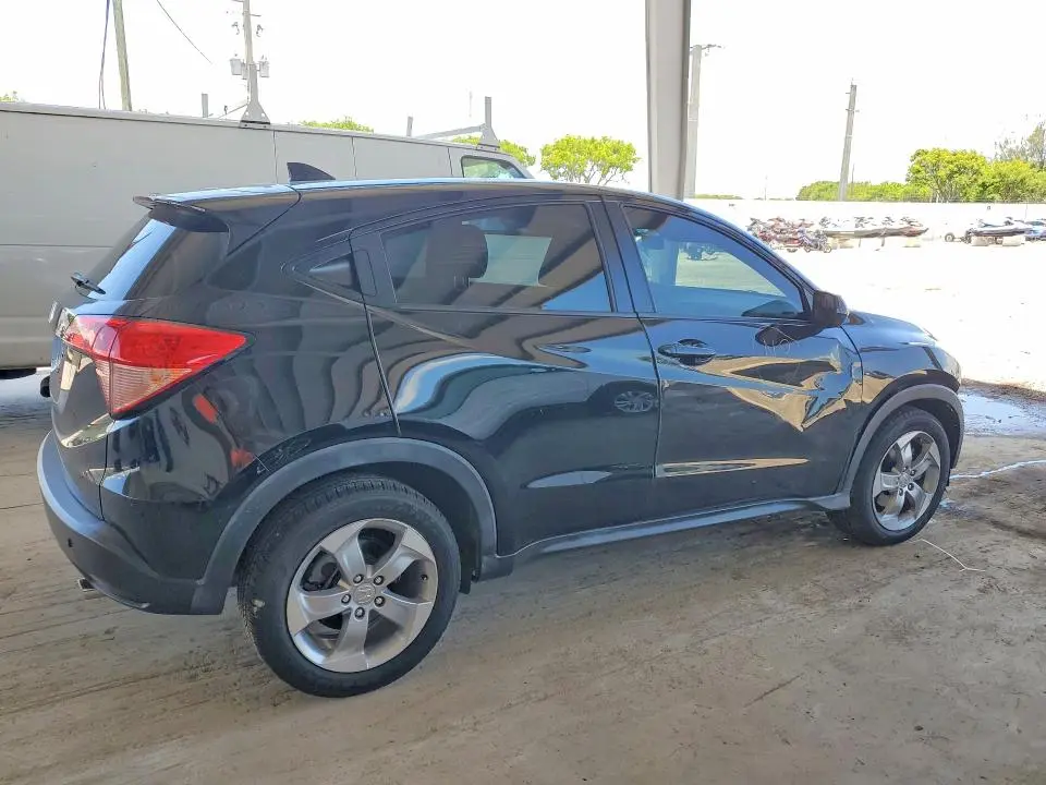 2017 HONDA HR-V LX  