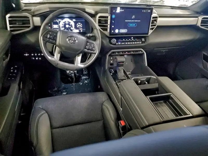 2025 TOYOTA TUNDRA CREWMAX LIMITED  