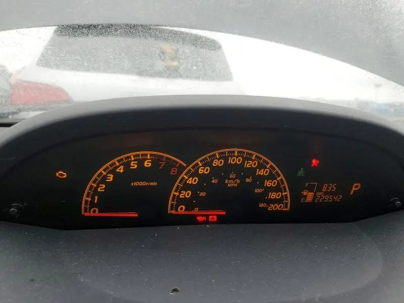 2011 TOYOTA YARIS BASE  