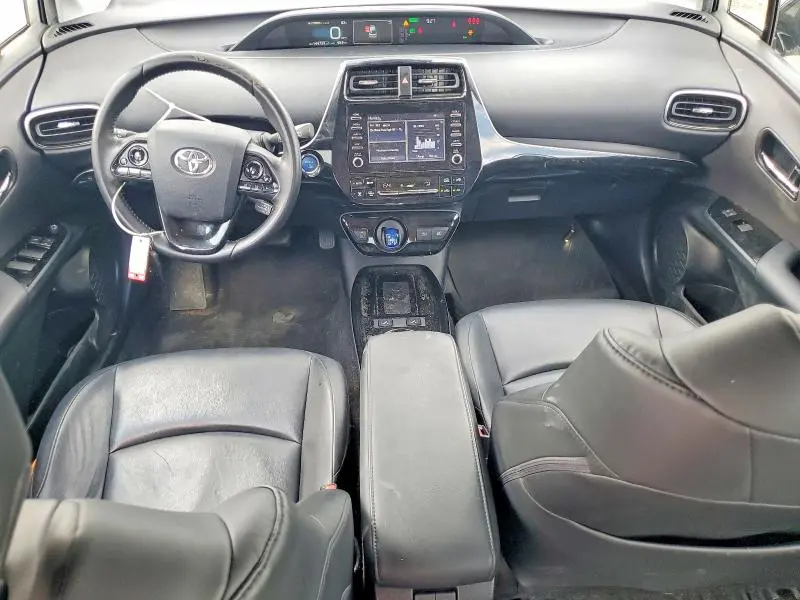 2020 TOYOTA PRIUS XLE  