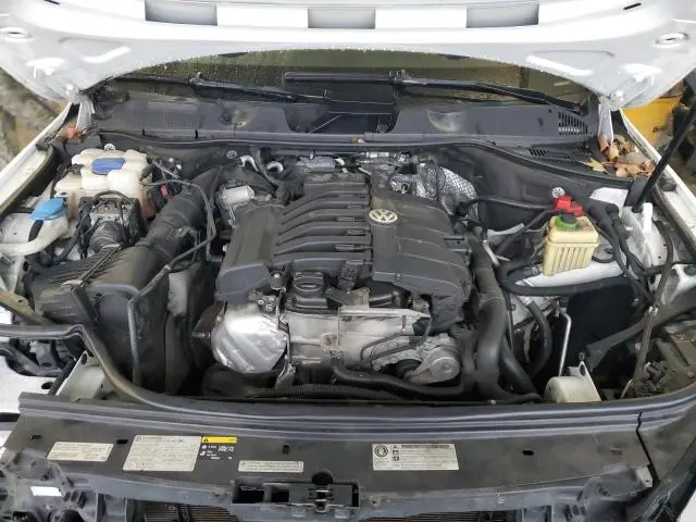 2013 VOLKSWAGEN TOUAREG V6  