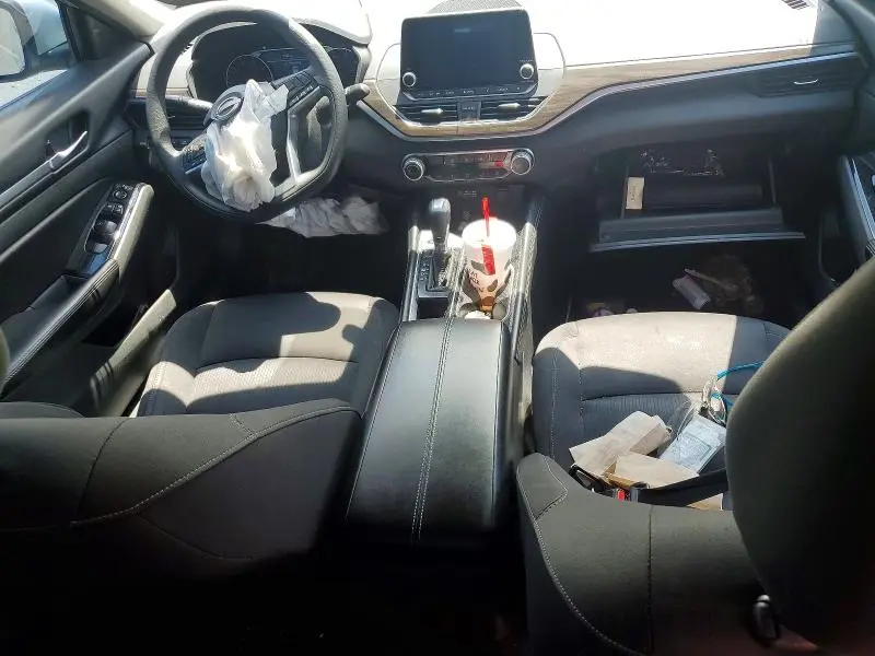 2023 NISSAN ALTIMA SV  