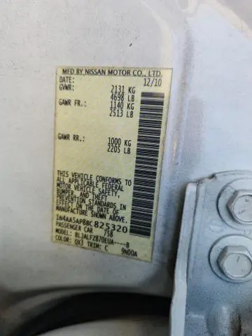 2011 NISSAN MAXIMA S  