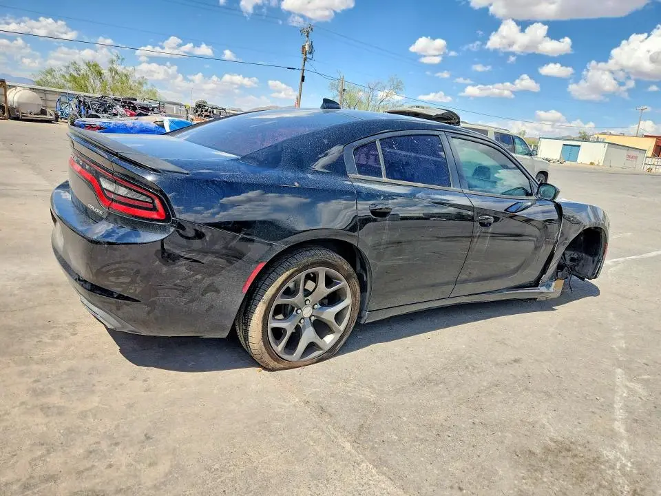 2015 DODGE CHARGER SXT  