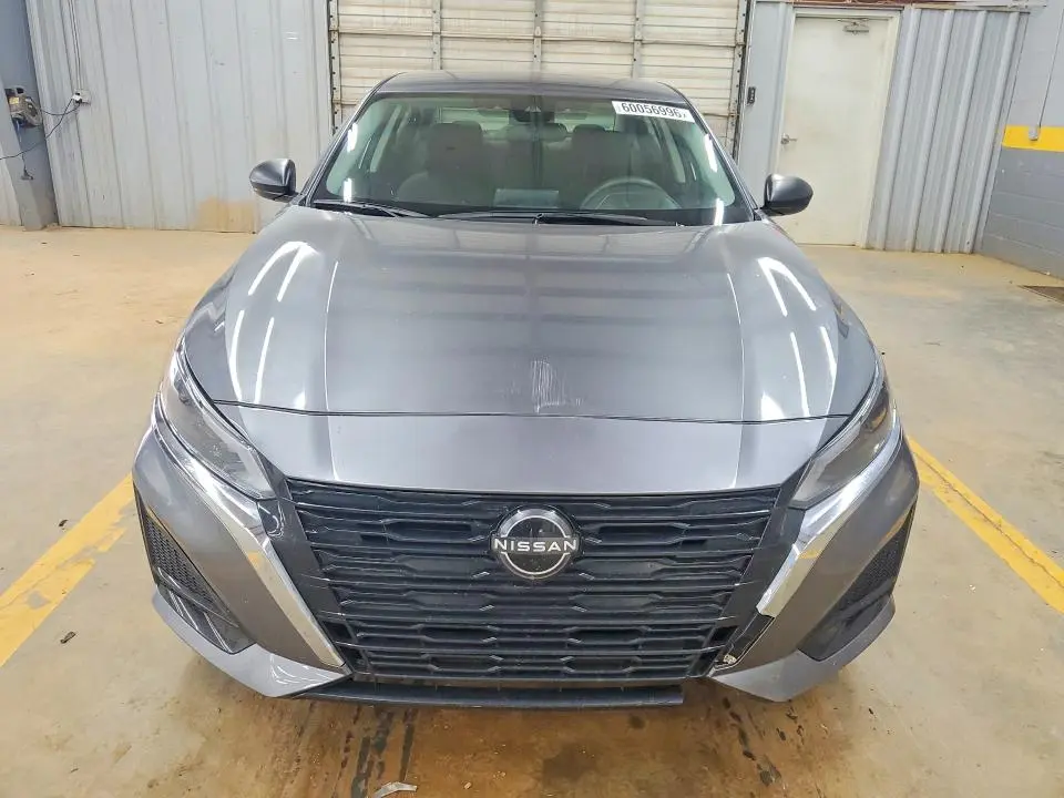2024 NISSAN ALTIMA SV  