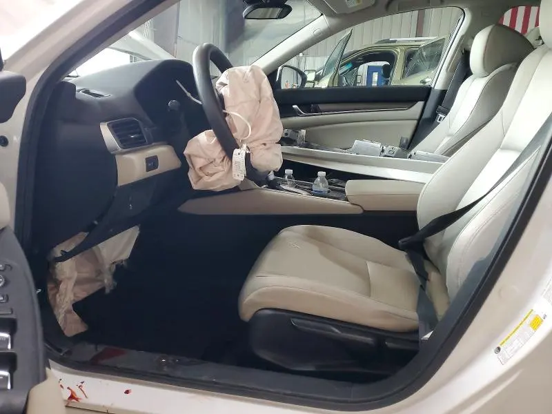 2020 HONDA ACCORD LX  
