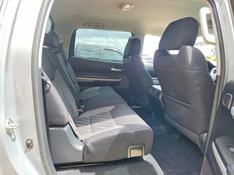 2019 TOYOTA TUNDRA CREWMAX SR5  