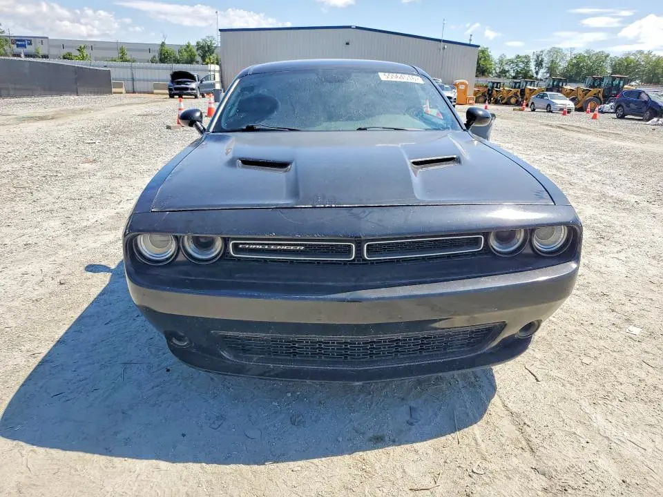2017 DODGE CHALLENGER SXT  
