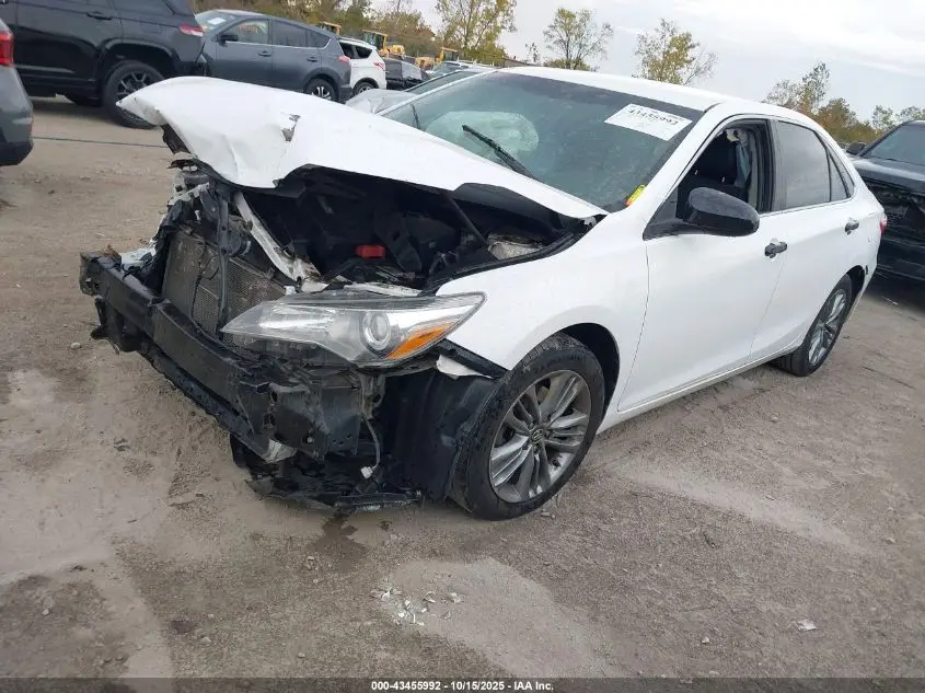 2016 TOYOTA CAMRY SE