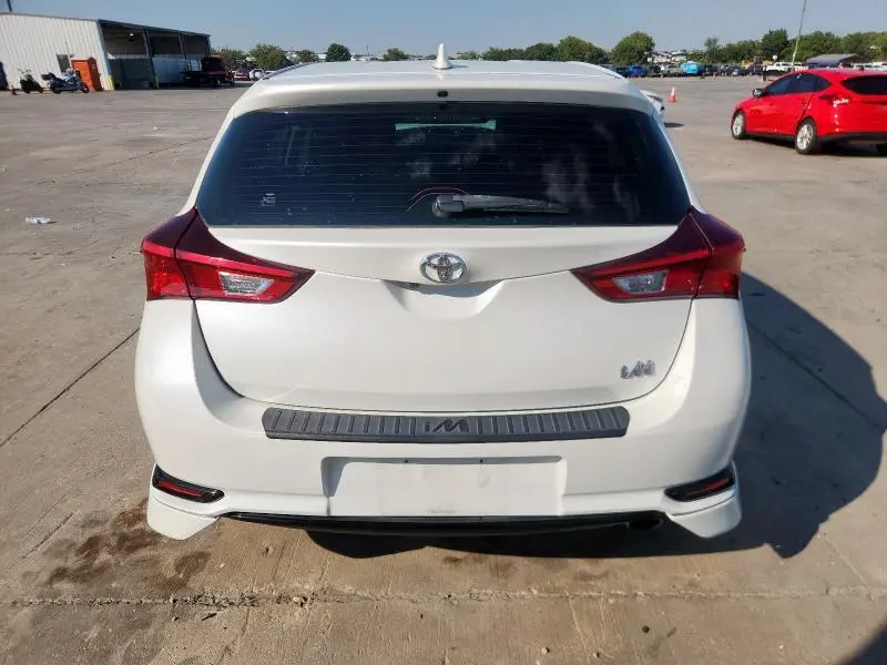 2018 TOYOTA COROLLA IM   