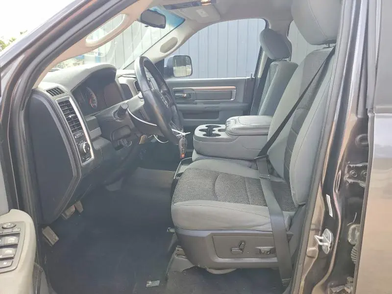 2015 RAM 1500 SLT  
