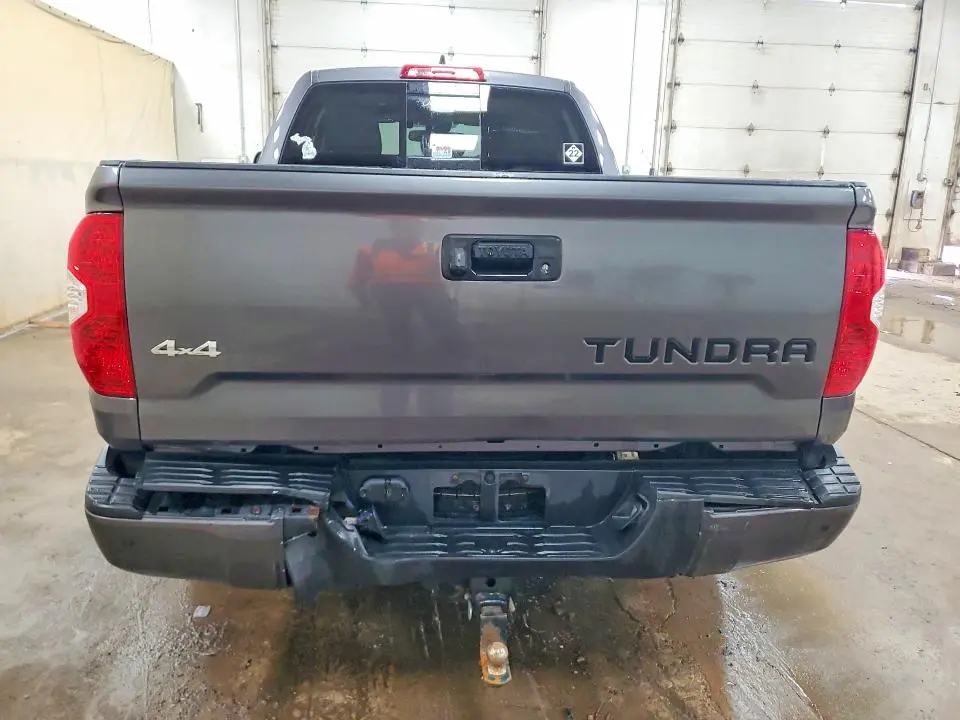 2021 TOYOTA TUNDRA SR5  