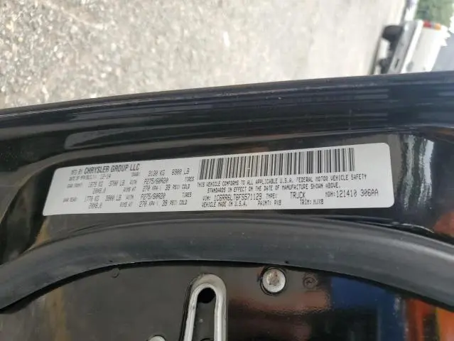 2015 RAM 1500 SLT  