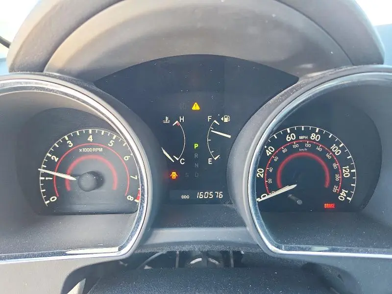 2011 TOYOTA HIGHLANDER SE  