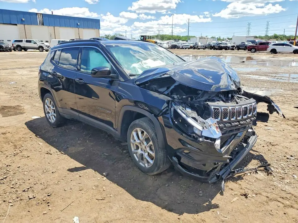 2023 JEEP COMPASS LATITUDE LUX  
