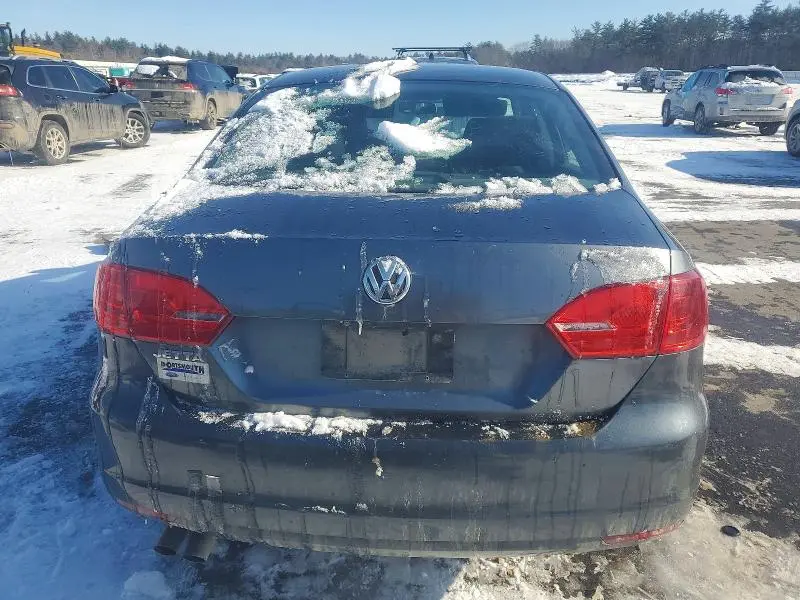2013 VOLKSWAGEN JETTA BASE  