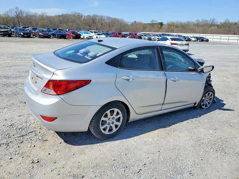 2013 HYUNDAI ACCENT GLS  