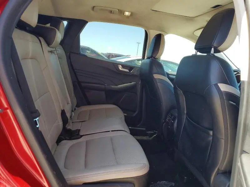 2021 FORD ESCAPE SEL  