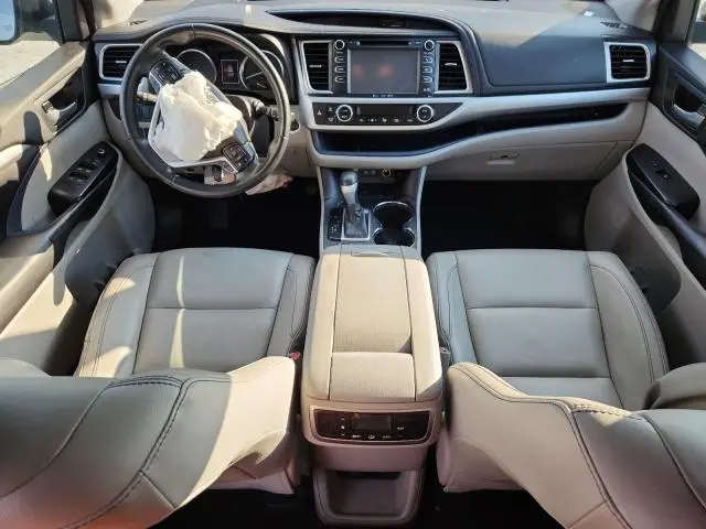 2018 TOYOTA HIGHLANDER SE  