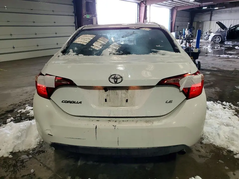 2018 TOYOTA COROLLA LE  