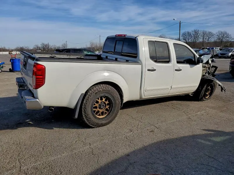 2015 NISSAN FRONTIER SV  