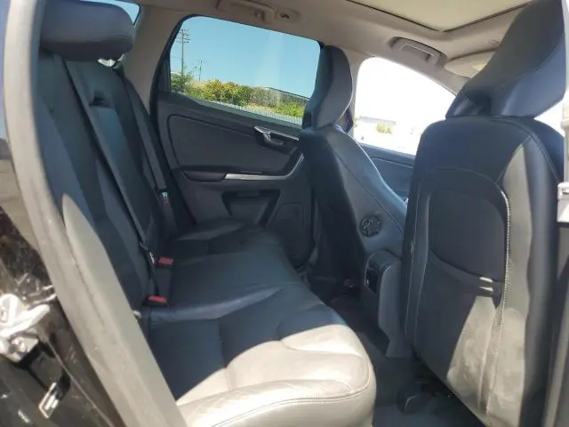 2015 VOLVO XC60 T5 PREMIER  