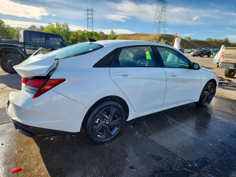 2021 HYUNDAI ELANTRA SEL  