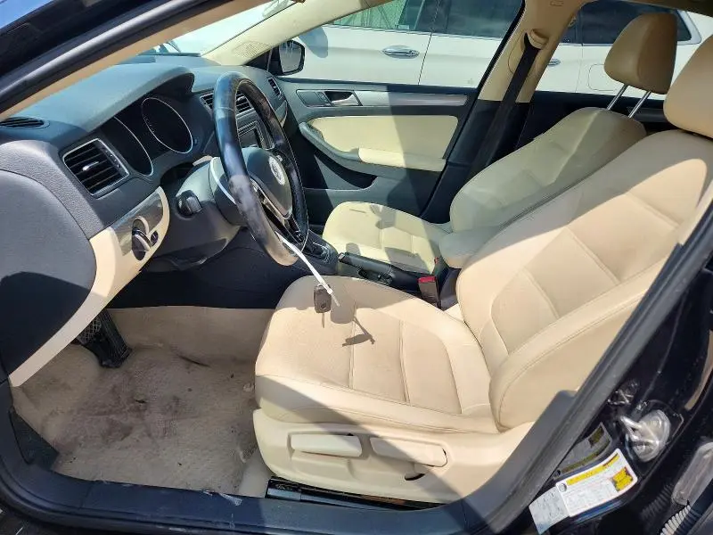 2016 VOLKSWAGEN JETTA SE  