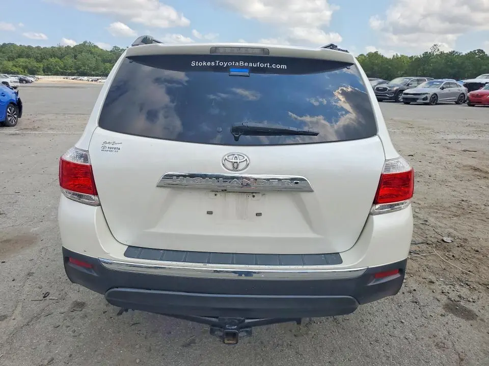 2013 TOYOTA HIGHLANDER PLUS  