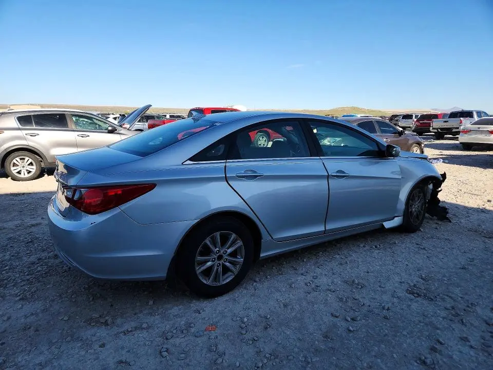 2011 HYUNDAI SONATA GLS  